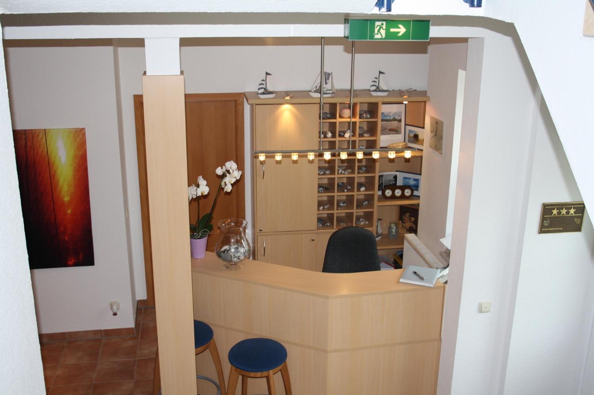 Hotel Garni Meeresgruss Sassnitz Bagian luar foto
