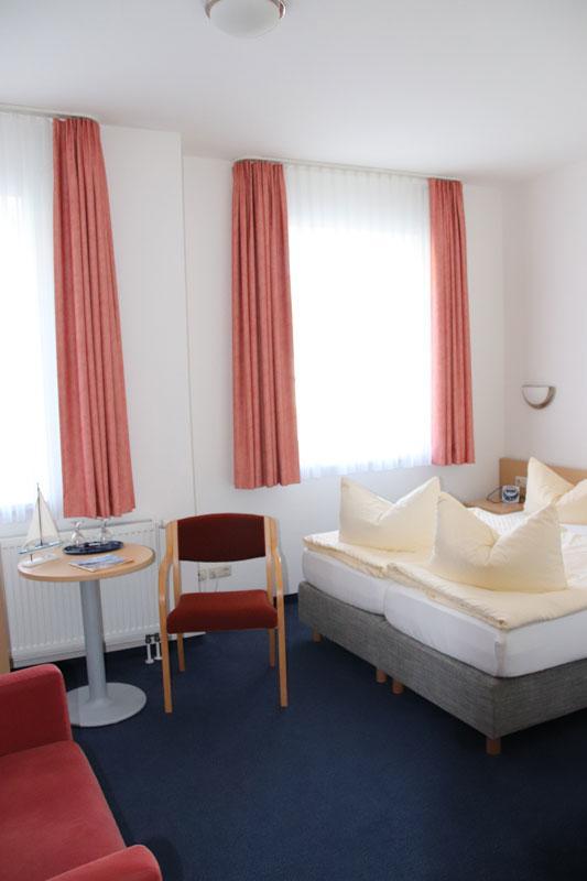 Hotel Garni Meeresgruss Sassnitz Bagian luar foto